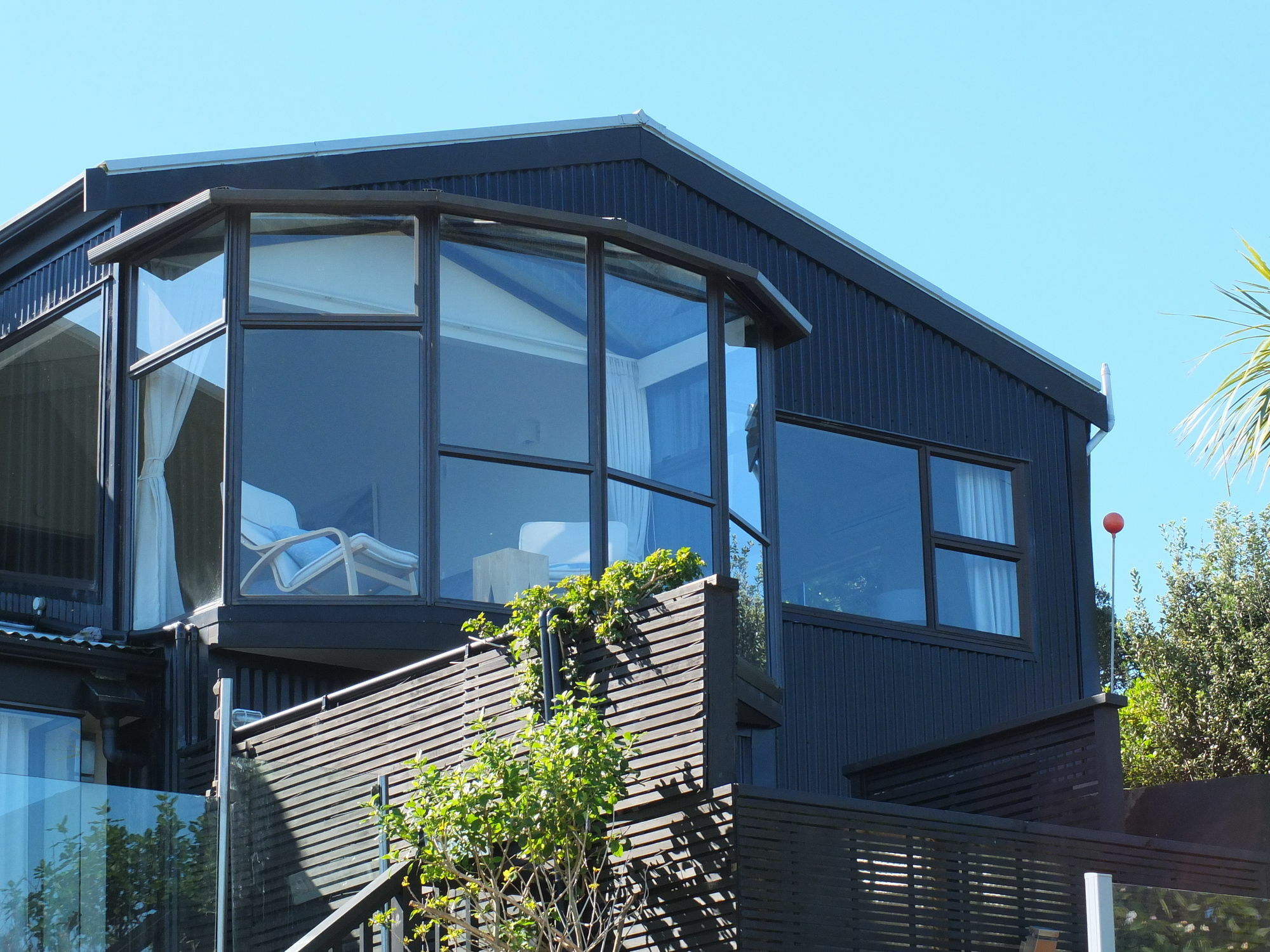 Le Chalet Waiheke Apartments Ostend Exterior photo